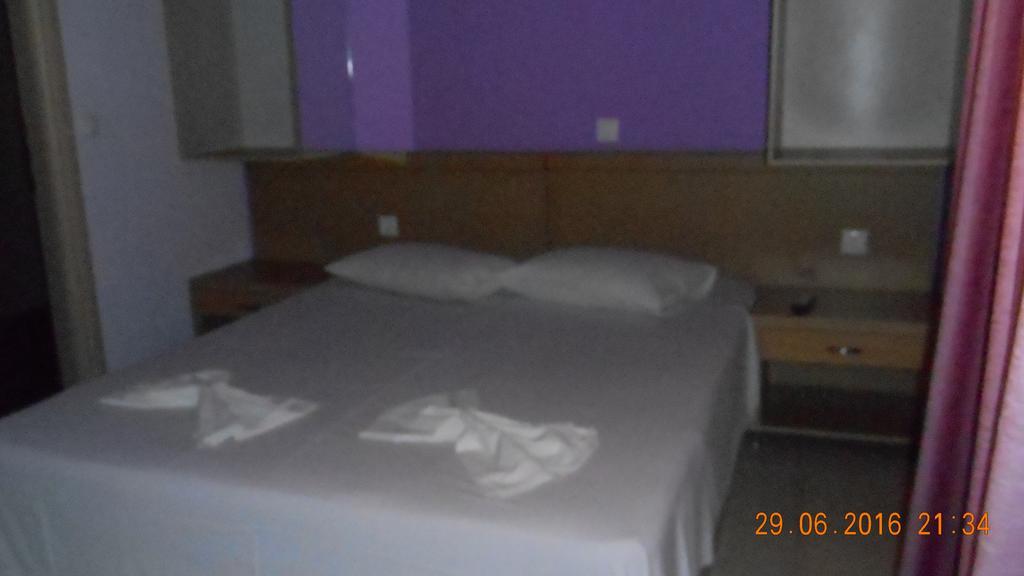 Dimis Studios And Apartments Olympiakí Aktí Buitenkant foto