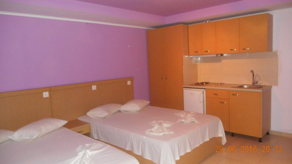 Dimis Studios And Apartments Olympiakí Aktí Buitenkant foto